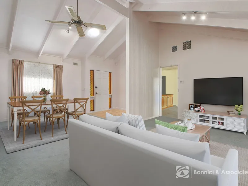 VERSATILE FAMILY HOME IN A QUIET COURT