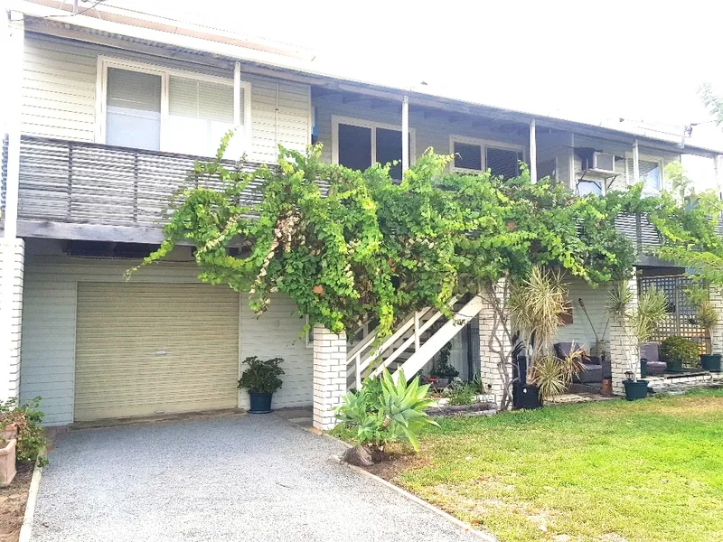 Large Block, Pool, Shed, Ocean Views & Home