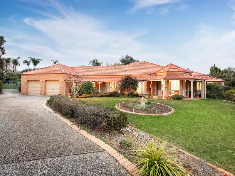 Superbly Presented Executive Home - Prestigious Court Location