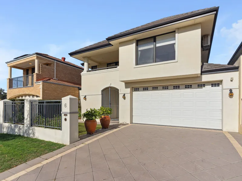MAGNIFICENT 2-STOREY HOME WITH TRANQUIL GARVEY PARK & SWAN RIVER OUTLOOK