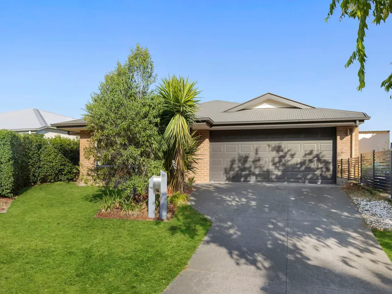 4 Bedroom Family Home, Walking Distance to Amenities