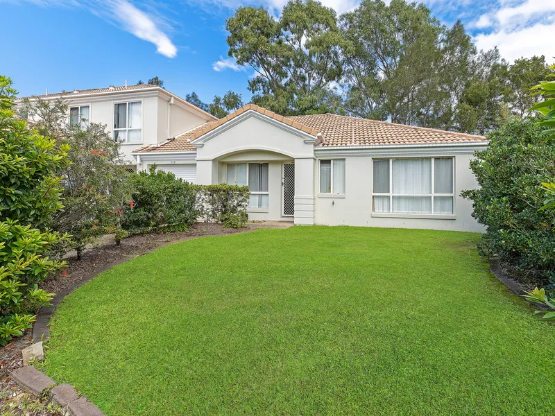 RARE SINGLE LEVEL VILLA