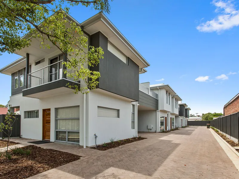 Modern Townhouse in highly sought after Area