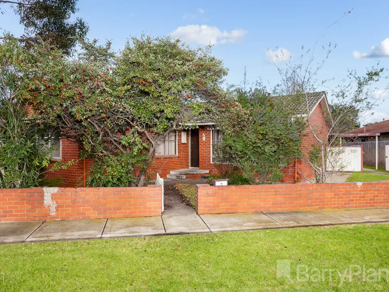 2 Whittaker Avenue Laverton