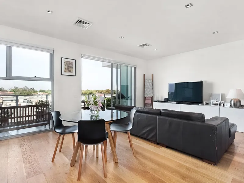 LIGHT AND BRIGHT, WITH VIEWS