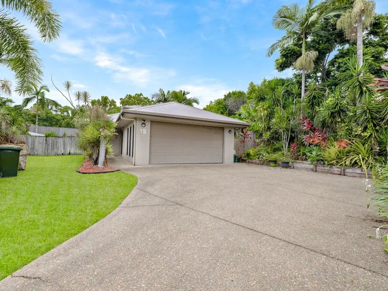 800m2 + Block | Modern Home | Beautifully Landscaped