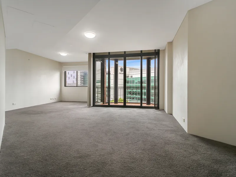 Spacious Two Bedroom on the doorstep to the CBD