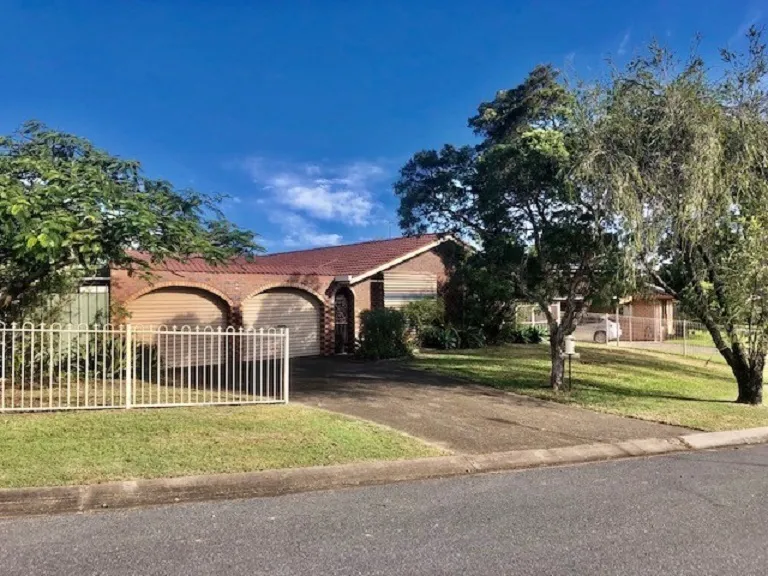 Family home in the Heart of Carindale