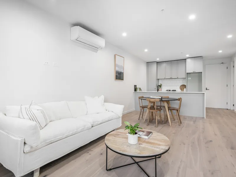 ENJOY GLORIOUS AFTERNOON SUN ON WEST FACING BALCONY -  QUALIFIES FOR 50% STAMP DUTY WAIVER