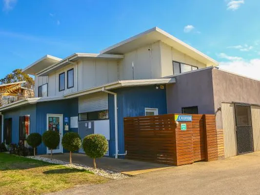 Property & Income in Gippsland Lakes Location