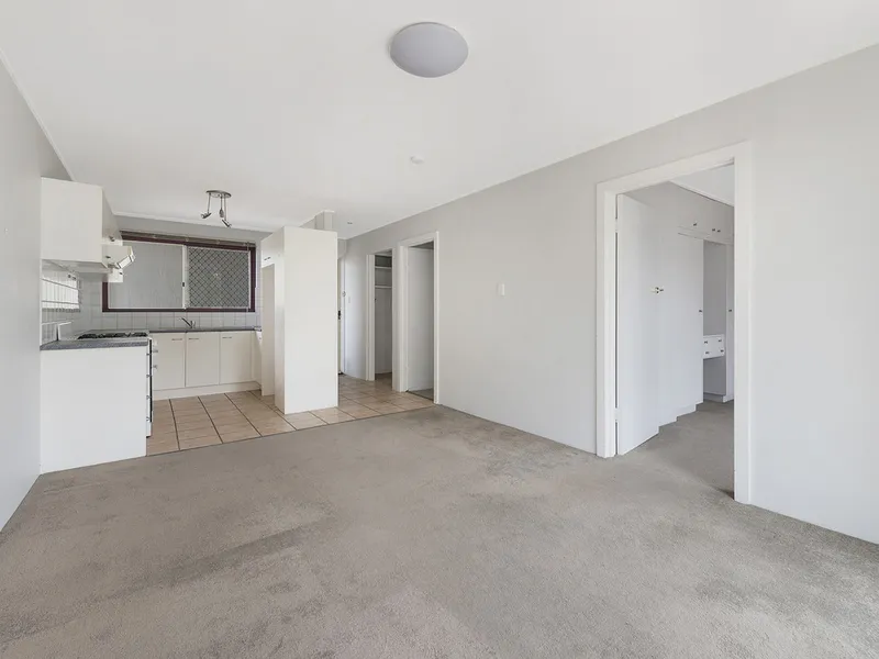 Inner City Boutique Living with Air Conditioning!
