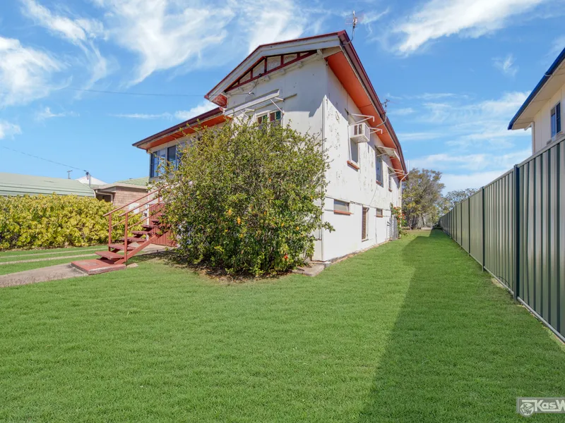 GRAYS ONLINE AUCTION! 3 BEDROOM HOME. SHED. APPROX. 715m2 ALLOTMENT.