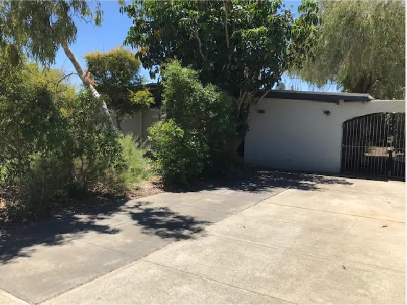 3 BEDROOM, 1 BATHROOM REFURBISHED HOME