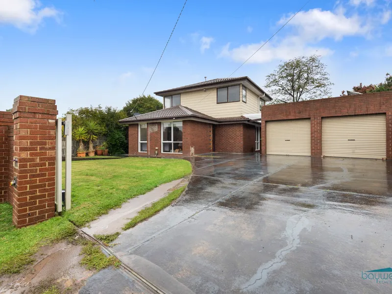 FAMILY LIVING AT IT'S BEST!