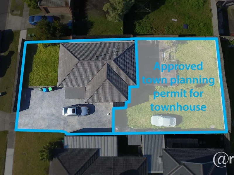 A RARE OPPORTUNITY WITH APPROVED TOWN PLANING PERMIT