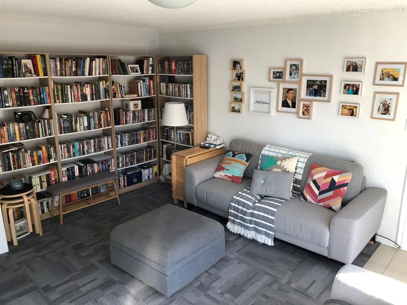 Well Maintained Apartment with Car Space. Ultra Convenient.