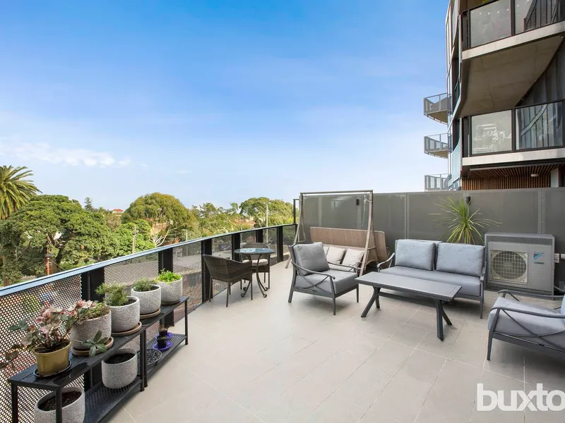 Pristine Perfection with Bay Views