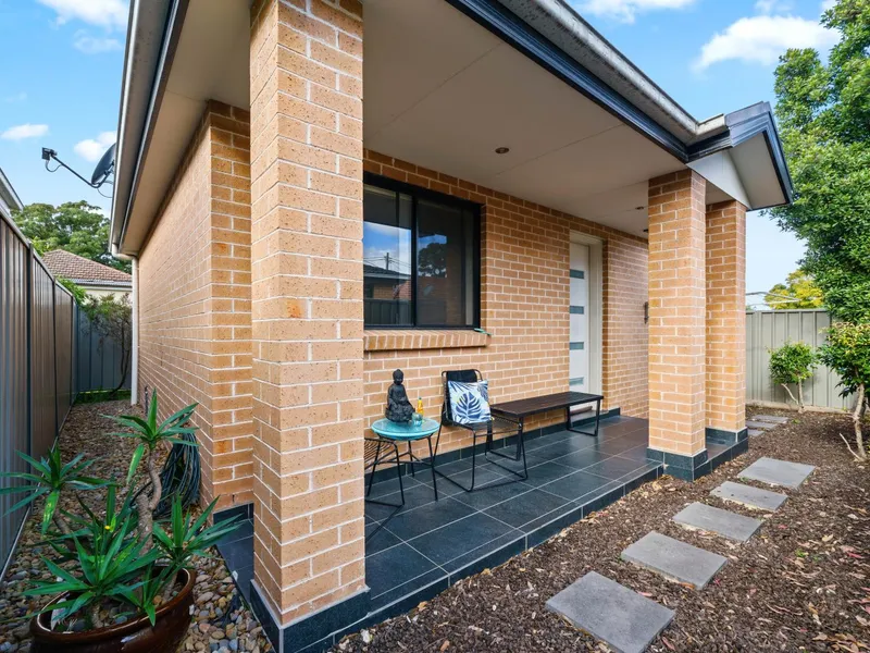 Modern 1 bedroom granny flat