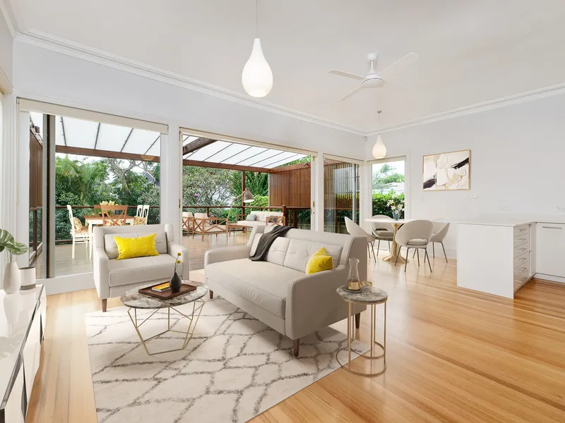 BEAUTIFULLY PRESENTED TWO STOREY CLASSIC FEDERATION FAMILY HOME