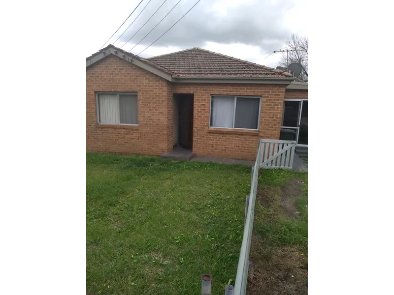 2 bedroom half house