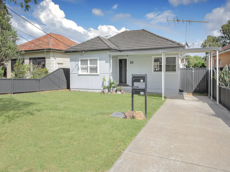 UPDATED 2 BEDROOM HOME - WATER USAGE INCLUDED