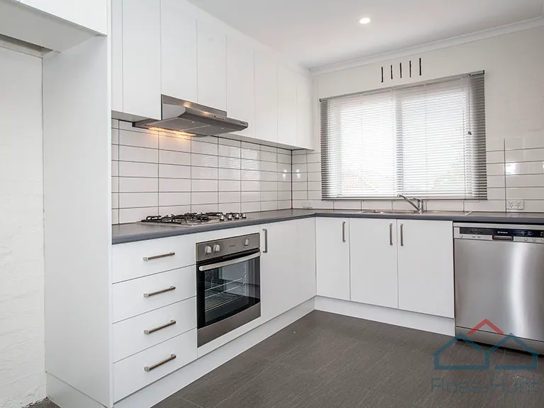 FULLY RENOVATED APARTMENT IN PRIME POSITION!