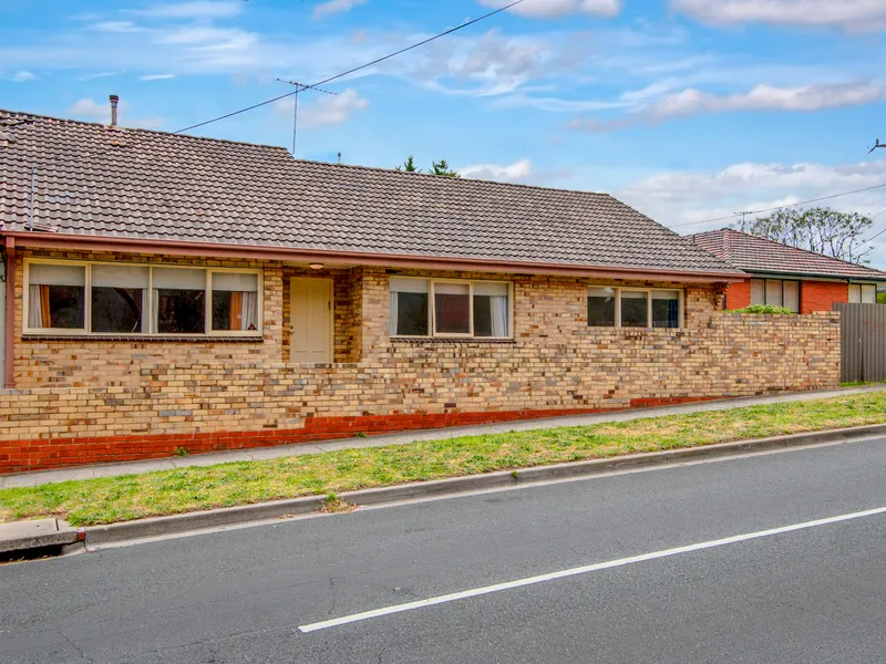 Large family home in convenient location!