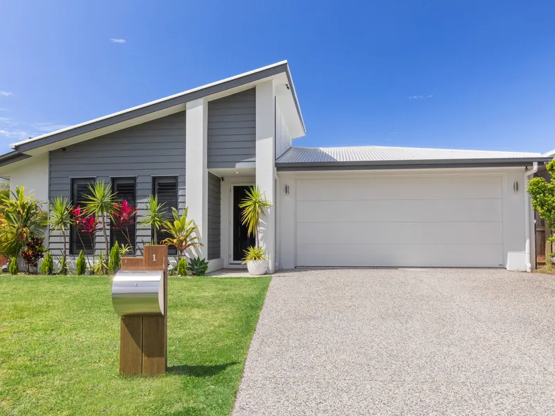 Four-bedroom home with pool, side access and ideal location!