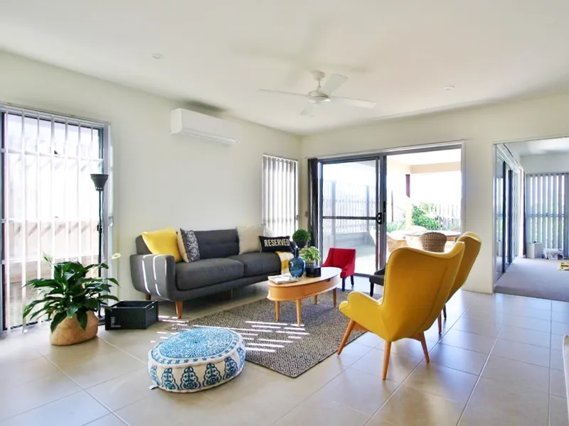 Spacious Family Home - Close to Everything
