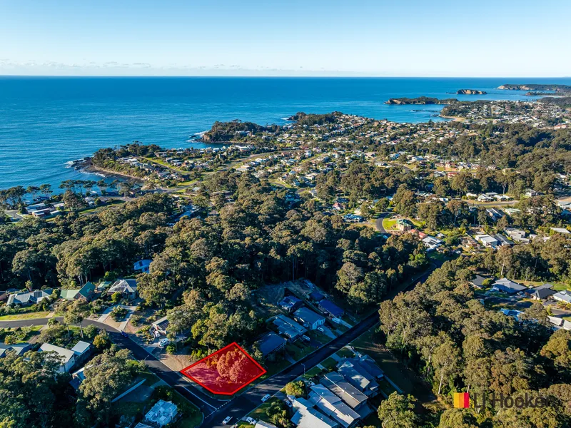 Only a 770m walk to Lilli Pilli Beach !
