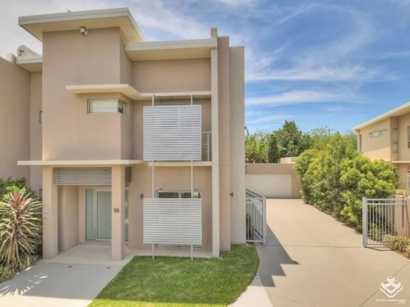 Rare Opportunity: 4-Bedroom Townhouse on The Avenue