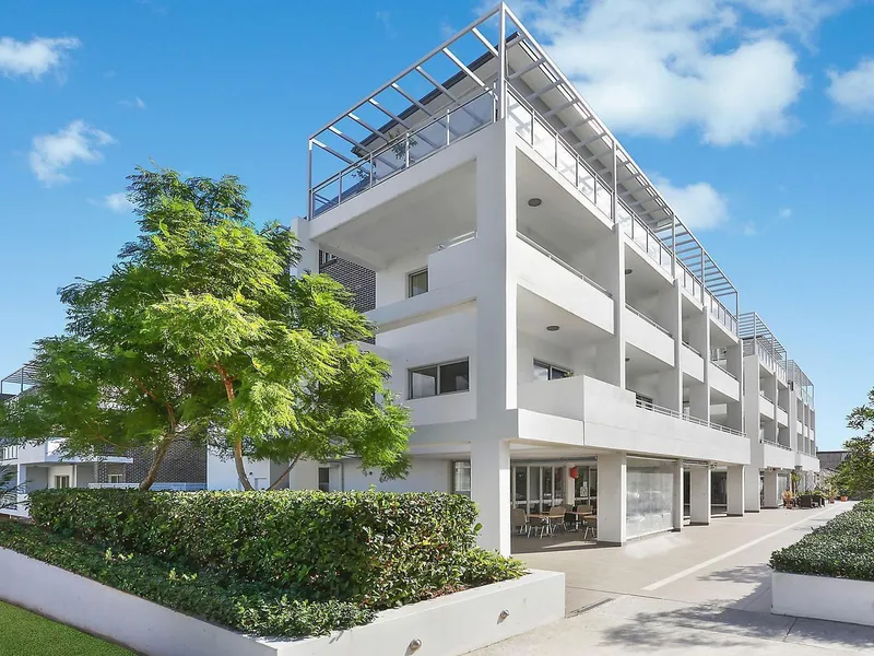 Contemporary Garden Apartment - Lifestyle Choice Access Through Hilly Street Cnr Northcote