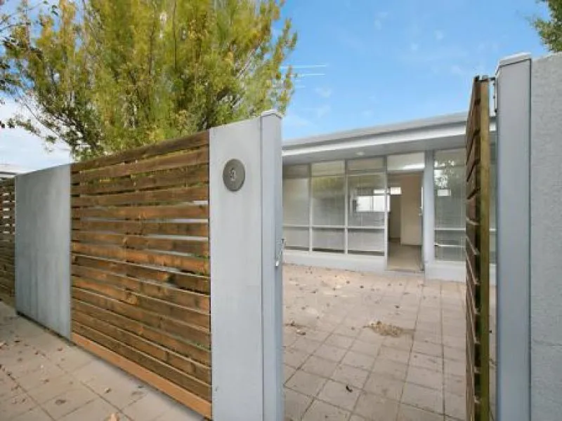 A Lovely Unit in a great Location!