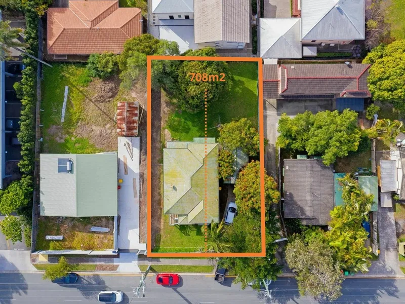 INCREDIBLE DEVELELOPMENT OPPORTUNITY SITTING ON A PRIME POSITION!!!