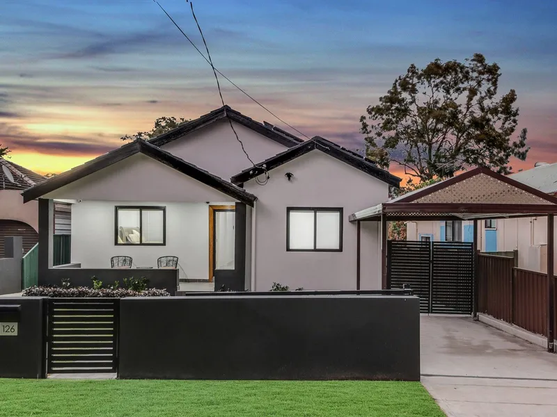 Flawlessly renovated family home with indoor/outdoor living