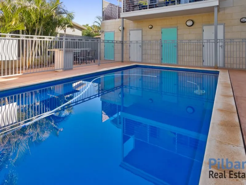 Low Maintenance Lifestyle in the heart of Town!