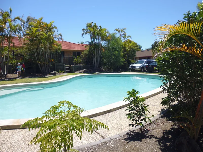 Contract Collapsed - Act NOW!!! Beach at the end of the street! Labrador Duplex in a great location...