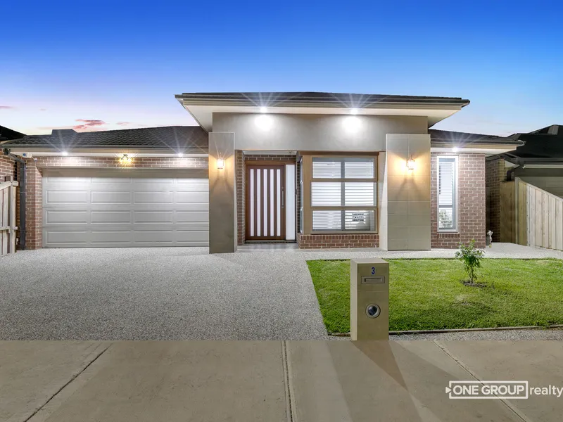 Spacious single level living at its finest!