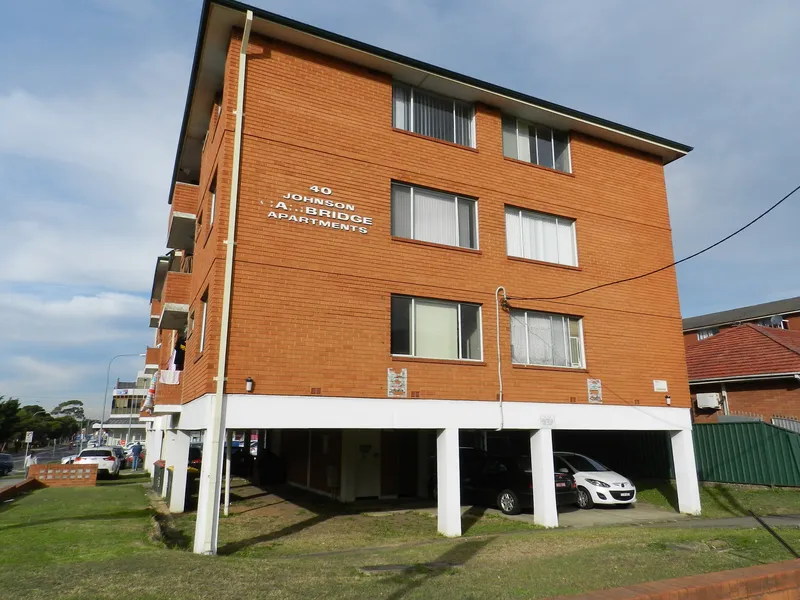 GOOD CONDITION UNIT - CLOSE TO ALL