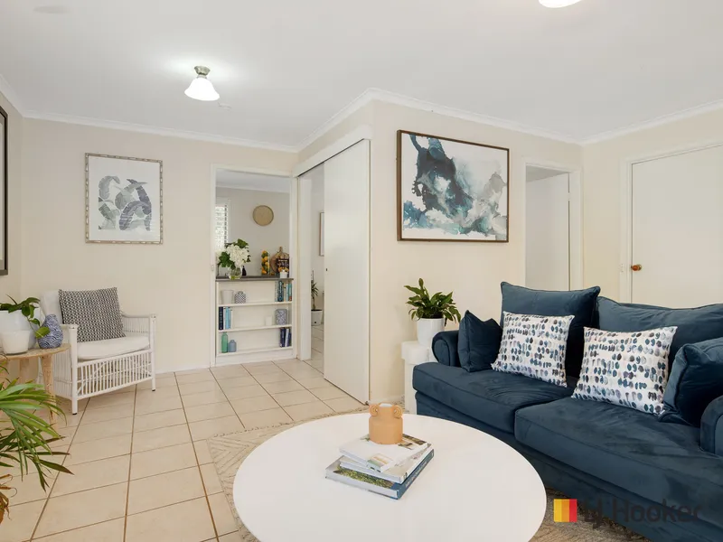 Denhams Beach address ....825m walk to the Beach !