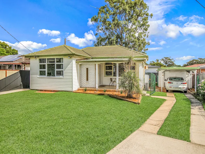 3 Bedroom Family Home!!