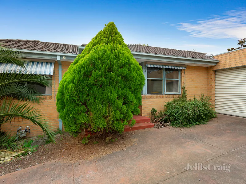 SPACIOUS THREE BEDROOM UNIT