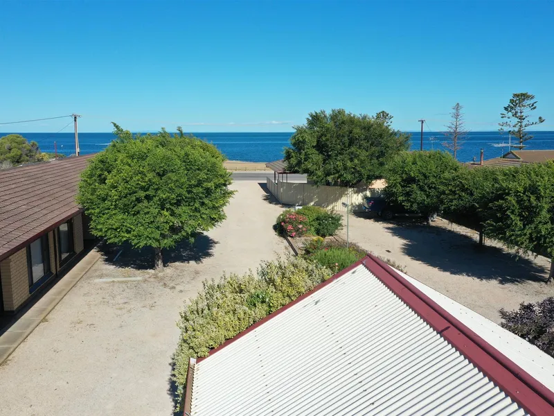Unit with Seaviews
