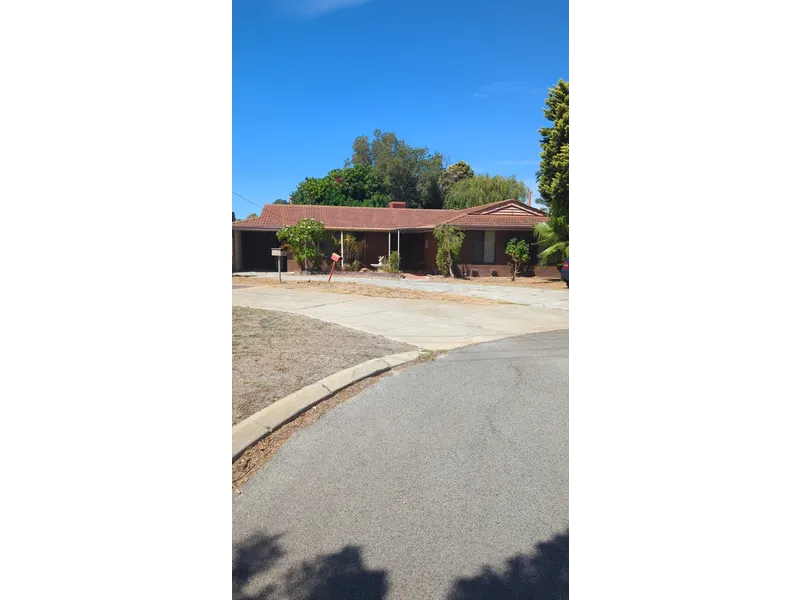 Spacious Family Home Plus a Huge Pool