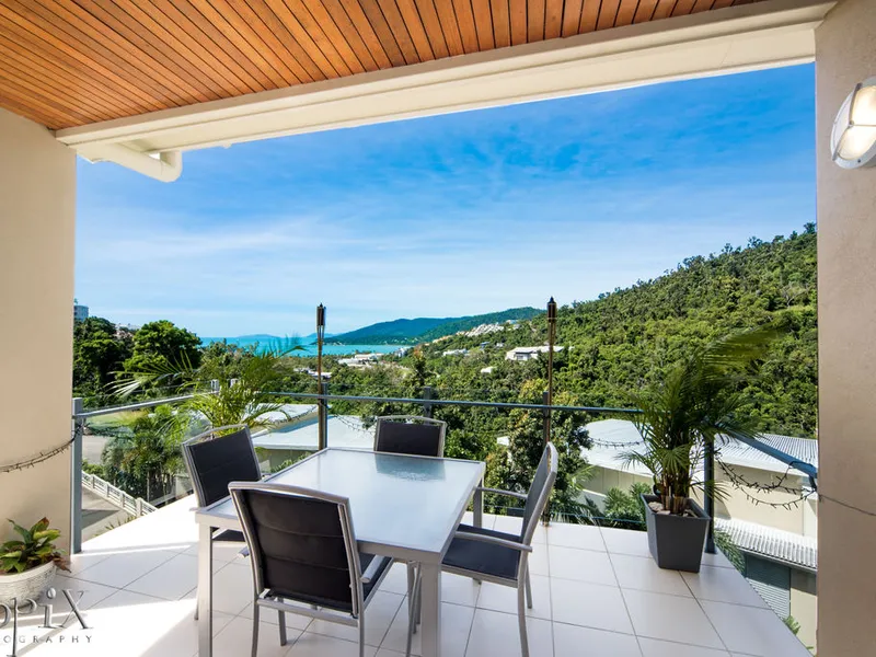 MASSIVE PRICE REDUCTION BEST OCEAN VIEW INVESTMENT IN THE  WHITSUNDAYS.