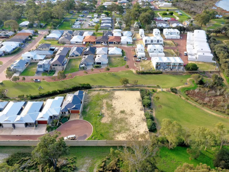 212m2 estuary front land, Merrin Vista estate