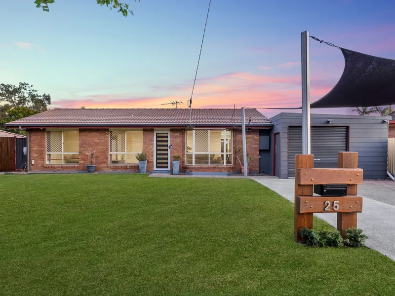 **AVAILABLE** Renovated Beauty On 615m2 With Massive Entertaining! BE QUICK!!!