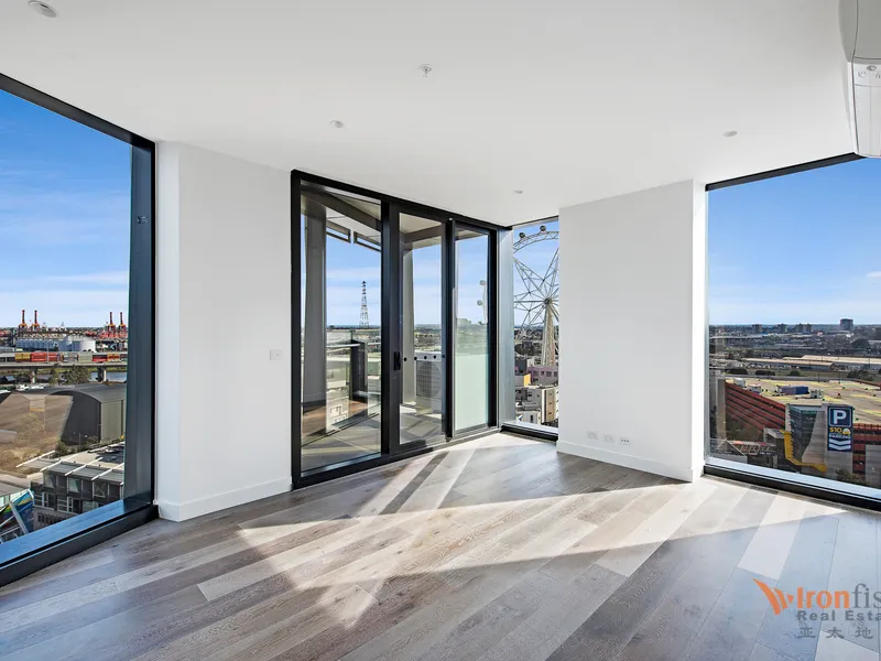 Spacious Two Bedrooms Apartment with Melbourne Star View