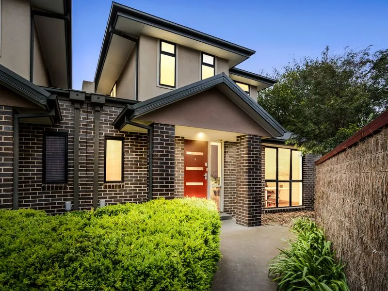 STYLISH WITH ROOM TO MOVE