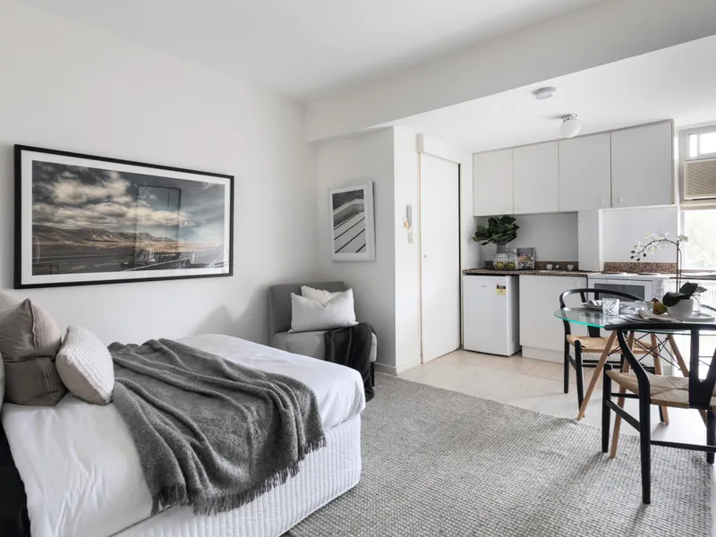 Studio with parking near the harbourfront